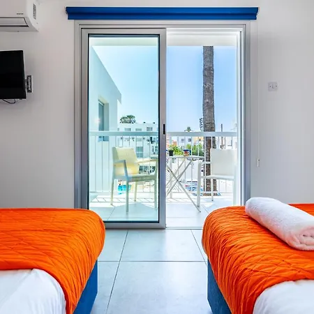 Tangerine With Pool In Appartement *